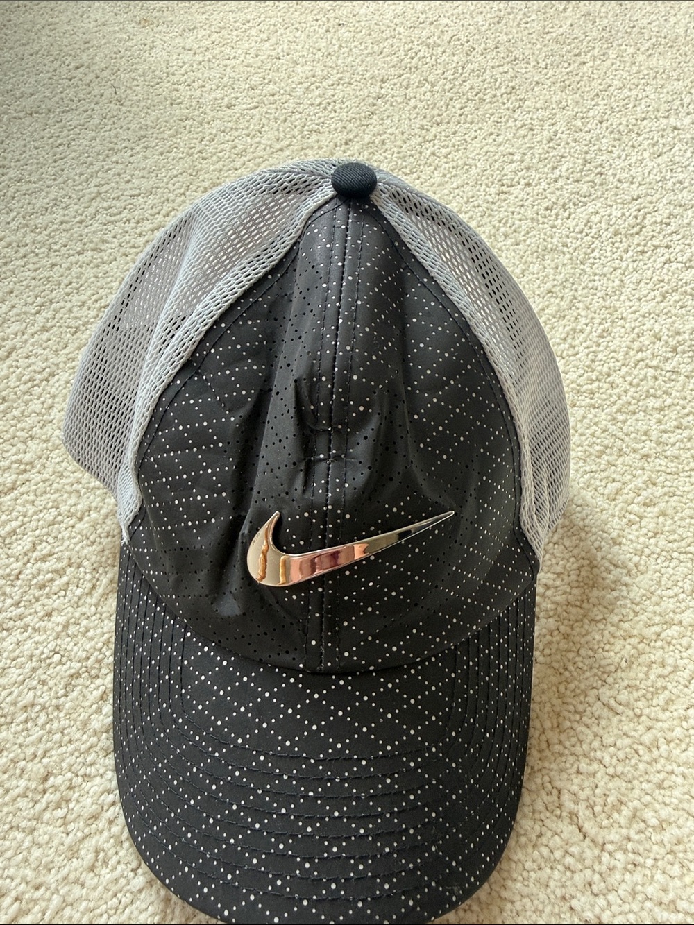 Nike Men’s Black Mesh-Back Cap with Metallic Swoosh